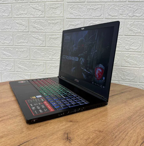 Ноутбук MSI GS63VR Stealth Pro 7RF i7 7700HQ 16Gb SSD 1Tb GTX 1060 Б/В | Зображення 1