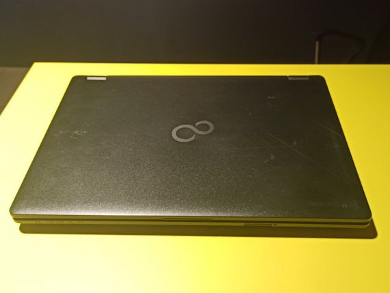 Ноутбук Fujitsu LifeBook E449 / 14" (1920x1080) IPS / Intel Core i3-8130U (2 (4) ядра по 2.2 - 3.4 GHz) / 16 GB DDR4 / 240 GB SSD / Intel UHD Graphics 620 / WebCam / LTE б/у | Зображення 4