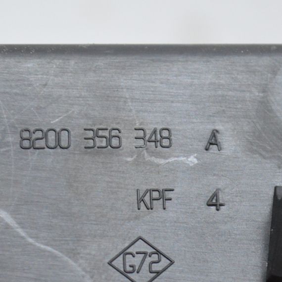 Кришка блока запобіжників 1.5 DCI Renault Kangoo II 2008-2013 Кришка блока реле Рено Кангу 8200356348 | Зображення 2