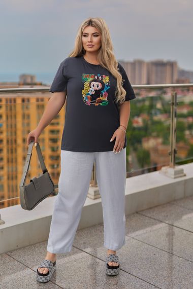 Жіноча футболка з принтом Labubu колір темно-сірий, розмір 54/56, GF05257 | Зображення 3