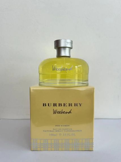 Женская парфюмированная вода Burberry Weekend for Women 100 мл с магнитной лентой | Зображення 2