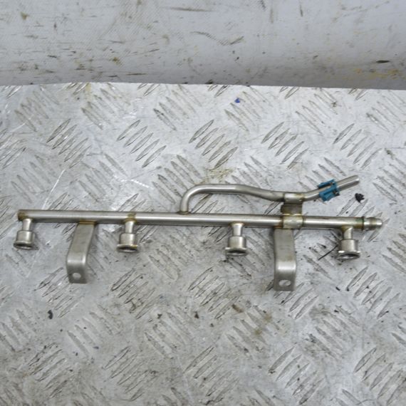 Паливна рейка 1.6 Opel Astra H 1998-2005 Рампа паливна Опель Астра Н 0426