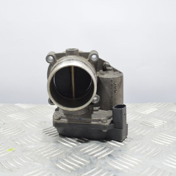 Дросельна заслінка 1.8 / 2.0 Audi A1 A3 A4 A5 A6 Q3 Q5 TT 2004-2025 Дросельна заслінка Ауді а1 а3 а4 тт 06F133062E