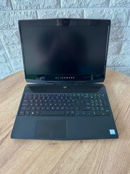 Ноутбук Dell Alienware m15 RED 15,6" 144Hz i7 8750H 16Gb SSD 1Tb RTX 2080 MaxQ Б/В | Зображення 5