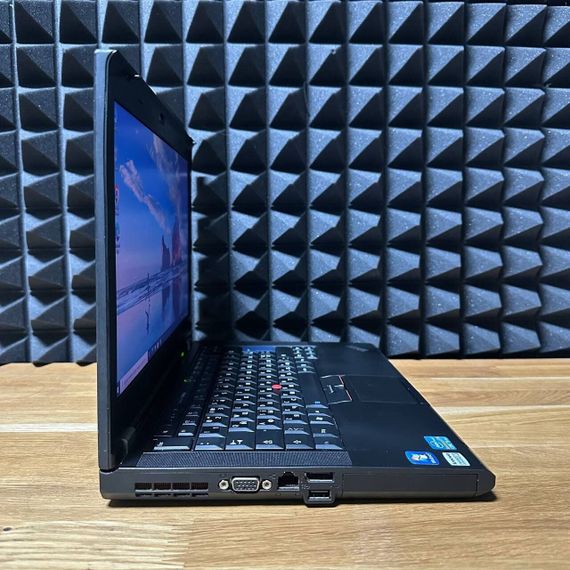 Ноутбук Lenovo ThinkPad T420 / 14" (1366x768) TN / Intel Core i5-2520M (2 (4) ядра по 2.5 - 3.2 GHz) / 8 GB DDR3 / 128 GB SSD / Intel HD Graphics 3000 / WebCam / DVD-ROM б/у | Зображення 2