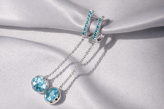Серьги из белого золота с голубыми топазами S-0385 | Зображення 1