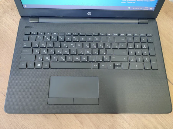 Ноутбук HP 15-bv633ur/15.6"HD/AMD A6 9220/4Gb/HDD500Gb/AMD Radeon R4 | Зображення 3