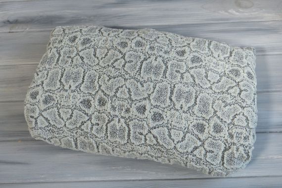 Жаккардовый чехол на диван + 2 кресла Stone с юбкой кремово-серый | Зображення 1