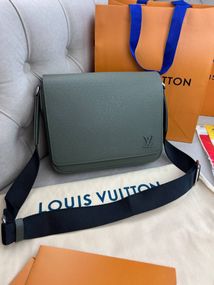 Месенджер хакi Louis Vuitton District PM Taiga Gray c848
