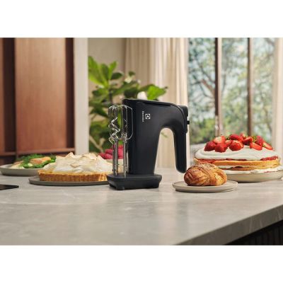 Миксер Electrolux EHM4B | Зображення 1