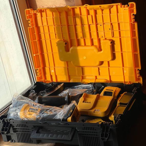 Набір акумуляторних інструментів 4в1 68V з дрилем-шуруповертом, гайковертом, перфоратором та болгаркою в кейсі XPRO 4030-Yellow/Black (47819-40-30_4635) | Зображення 4