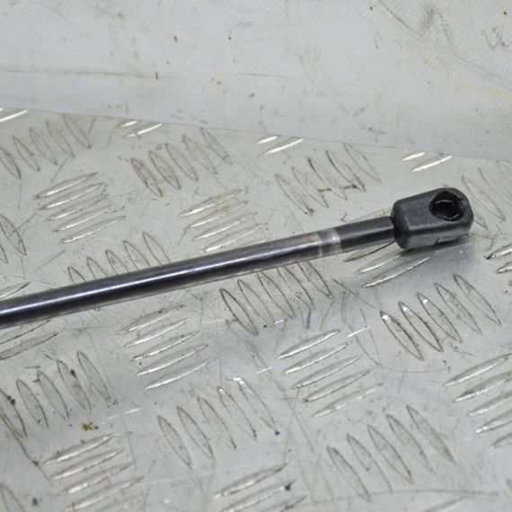 Амортизатор кришки багажника Volkswagen Sharan 1995-2010 Газова пружина Фольксваген Шаран 7M0827550G | Зображення 2