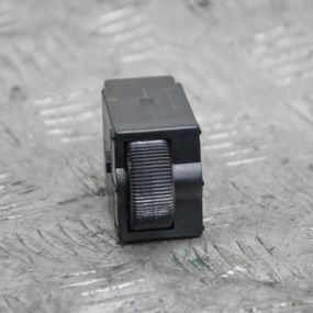 Кнопка регулювання підсвічування щитка приладів Mitsubishi Carisma 1995-2004 Мітсубісі Каризма MR114072 LK04000900