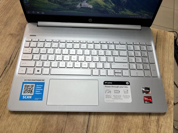 Ноутбук HP 15-ef1072NR 15.6  HD ADM Ryzen 3 3250U/8gb DDR4/256Gb SSD | Зображення 3