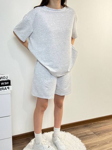 Женский летний костюм оверсайз футболка и шорты SSH668, цвет серый, размер единый 42/46 | Зображення 1