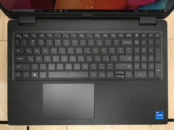 Ноутбук Б-класс Dell Latitude 3520 / 15.6" (1920x1080) IPS / Intel Core i5-1135G7 (4 (8) ядра по 2.4 - 4.2 GHz) / 8 GB DDR4 / 256 GB SSD M.2 / Intel Iris Xe Graphics / WebCam / USB 3.2 / HDMI / Windows 10 б/у | Зображення 3