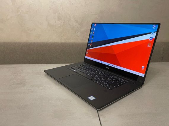 Мобильная рабочая станция Б-класс Dell XPS 15 9560 / 15.6" (3840x2160) IPS Touch / Intel Core i7-7700HQ (4 (8) ядра по 2.8 - 3.8 GHz) / 16 GB DDR4 / 256 GB SSD M.2 / nVidia GeForce GTX 1050, 4 GB GDDR5, 128-bit / WebCam б/у + Подарок Мышь / USB | Зображення 5