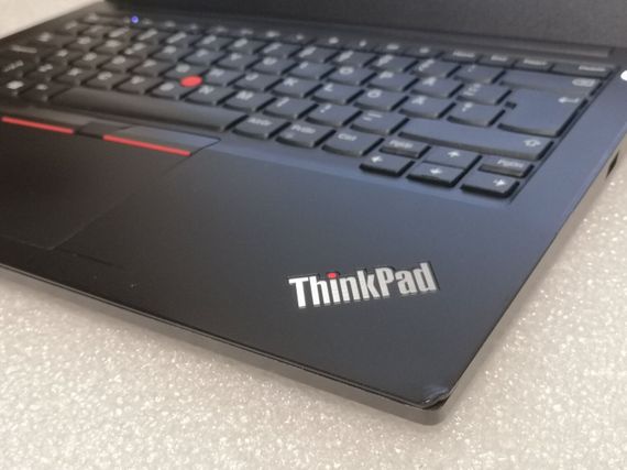 Ультрабук Б-класс Lenovo ThinkPad E14 G1 / 14'' IPS / Core i3-10110U (2(4) ядра по 2.1-4.2GHz) / 8GB DDR4 / 256GB SSD / UHD Graphics / WebCam / HDMI б/у | Зображення 6