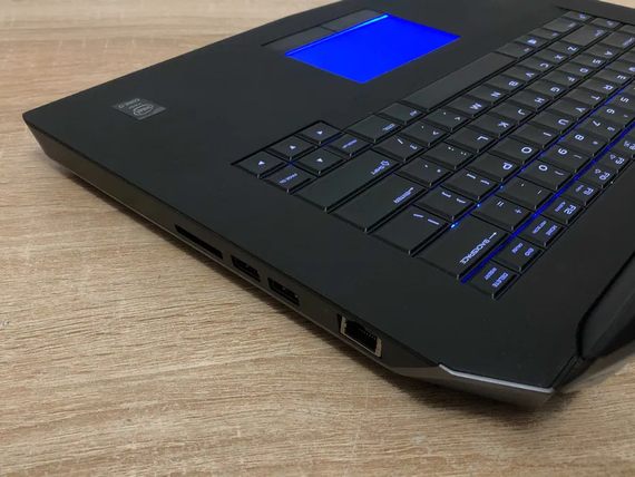 Ігровий Ноутбук Dell Alienware 15 Core i7 + GTX 980m + SSD 1TB + RAM 16 +4K IPS | Зображення 6