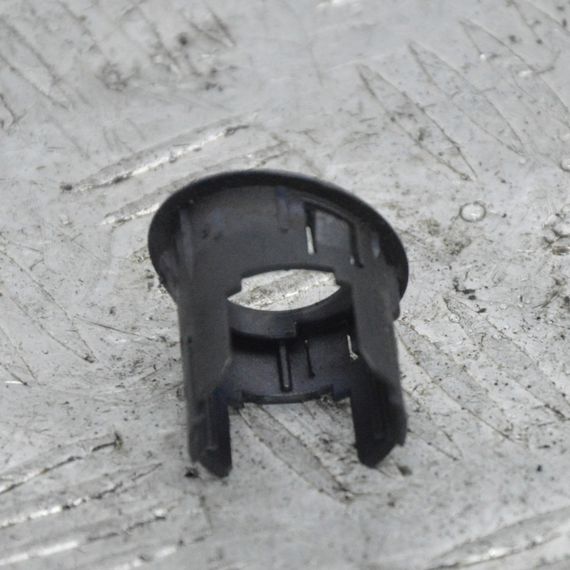 Кріплення датчика паркування Ford Fiesta VII 2008-2017 Кронштейн датчика паркування Форд Фієста 7 C1BT15K872BBW | Зображення 1