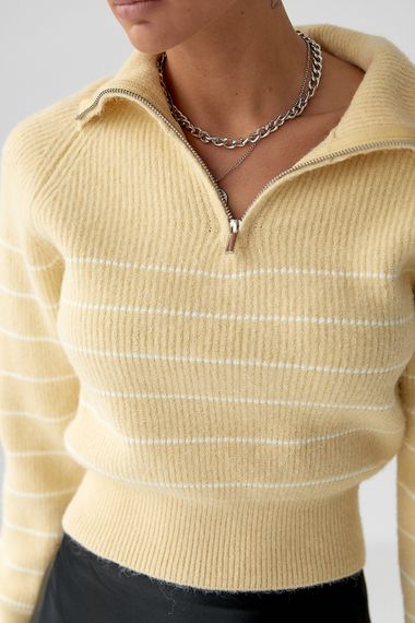 Короткий в'язаний светр у смужку із блискавкою на горловині - лимонний цвет, ONE SIZE (є розміри) | Зображення 3