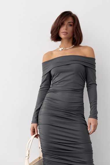Силуэтное платье с драпировкой и открытыми плечами - темно-серый цвет, S (есть размеры) | Зображення 7