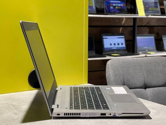 Ультрабук HP ProBook 640 G4 / 14" (1920x1080) IPS / Intel Core i5-8250U (4 (8) ядра по 1.6 - 3.4 GHz) / 8 GB DDR4 / 240 GB SSD / Intel UHD Graphics 620 / WebCam б/у | Зображення 4