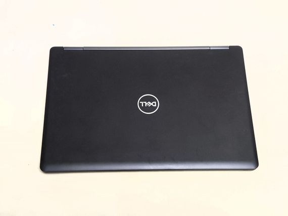 Ультрабук Dell Latitude 5590 / 15.6" (1920x1080) IPS / Intel Core i7-8665U (4 (8) ядра по 1.9 - 4.8 GHz) / 16 GB DDR4 / 256 GB SSD / nVidia GeForce MX130, 2 GB GDDR5, 64-bit / WebCam б/в | Зображення 6