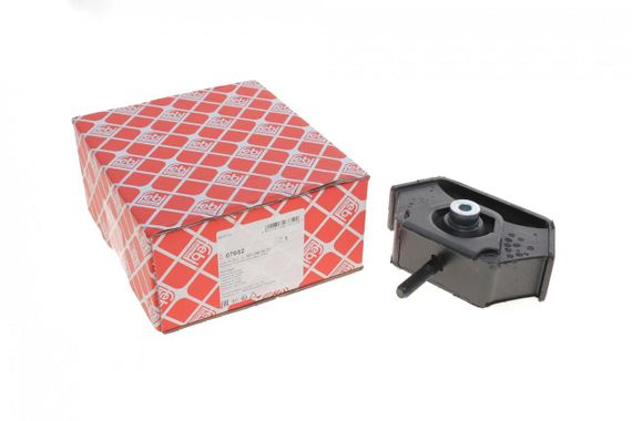 Подушка двигуна передня DB 207-410 07652