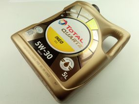 Олива моторна 5W-30 синтетична TOTAL Quartz INEO ECS 5 л. (151261)