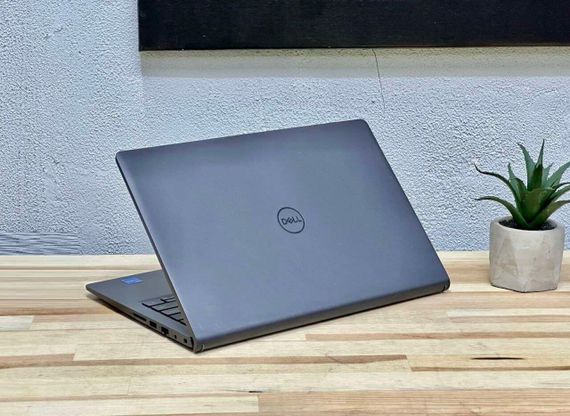 Ультрабук Dell Vostro 3420 / 14" (1920x1080) IPS / Intel Core i5-1235U (10 (12) ядер по 3.3 - 4.4 GHz) / 16 GB DDR4 / 512 GB SSD / Intel Iris Xe Graphics / WebCam / Win 11 Pro б/в | Зображення 4
