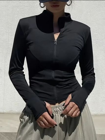 Жіноча спортивна кофта на блискавці та вирізом для пальця колір чорний розмір 42/46  SSH684 | Зображення 1