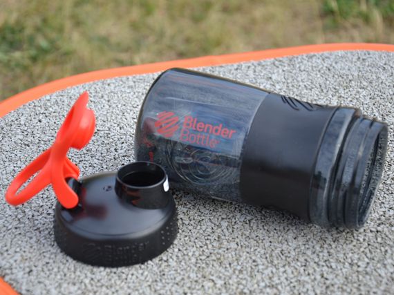 Спортивний шейкер (пляшка) BlenderBottle SportMixer Flip 20oz/590ml Black/Red | Зображення 6