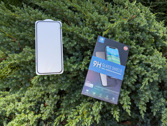 Защитное стекло 9D для Google Pixel 10 FullGlue Mocolo черное