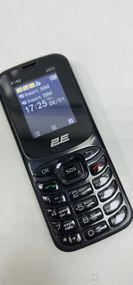 Кнопковий телефон 2E (E180)2023 black бу
