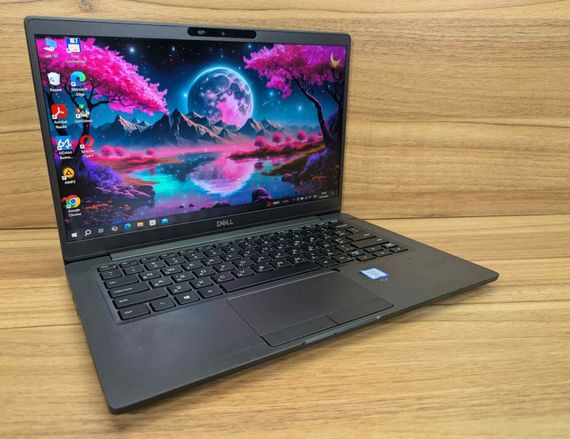 Ультрабук Б-класс Dell Latitude 7300 / 13.3" (1920x1080) IPS / Intel Core i7-8665U (4 (8) ядра по 1.9 - 4.8 GHz) / 8 GB DDR4 / 256 GB SSD / Intel UHD Graphics / WebCam / Windows 10 б/у + Подарок Флэш-накопитель USB 32 GB | Зображення 3