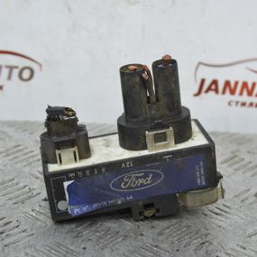 Блок керування вентилятором Seat Cordoba Ibiza Реле вентилятора Сеат Кордоба Ібіза 95VW14B205AA