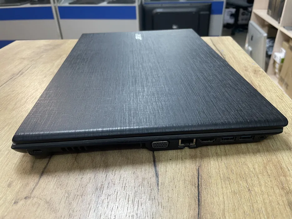 Ноутбук Acer E5-573G 15.6" HD i5 5200U/8gb/128ssd+1tb hdd/Nvidia 940M-4gb | Зображення 3
