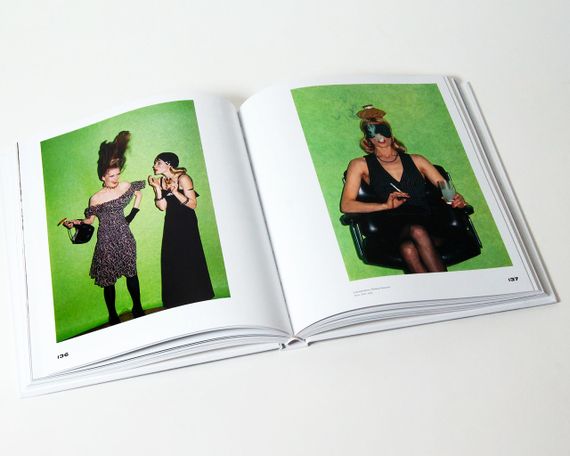Книга про модну світлину з ілюстраціями Fashion Photography: The Story in 180 Pictures. Eugénie Shinkle | Зображення 7