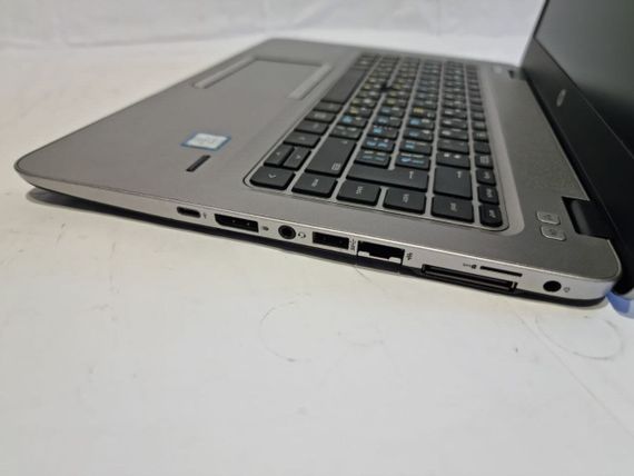 Ультрабук Б-клас HP EliteBook 840 G3 / 14" (1366x768) TN / Intel Core i5-6300U (2 (4) ядра по 2.4 - 3.0 GHz) / 8 GB DDR4 / 128 GB SSD / Intel HD Graphics 520 / WebCam б/в | Зображення 4