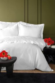 Комплект постільної білизни Issimo  Embroidered Satin 200х220 см Clare