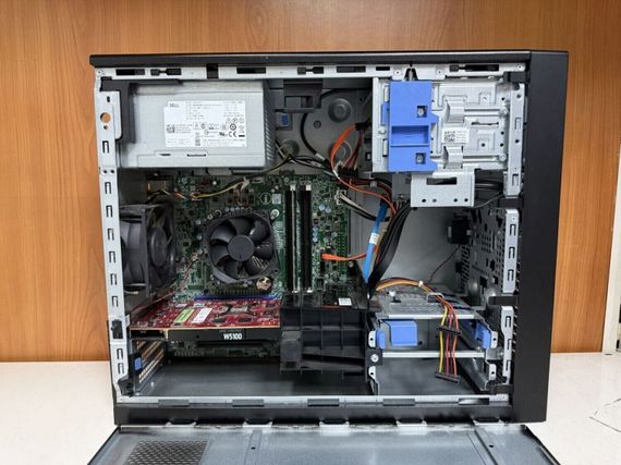 Ігровий ПК Dell Precision 3620 Tower / Intel Core i7-6700 (4 (8) ядра по 3.4 - 4.0 GHz) / 8 GB DDR4 / 250 GB SSD / AMD FirePro W5100, 4 GB GDDR5, 128-bit / 290W / DVD-RW / DisplayPort б/в + Подарунок Кабель живлення + дротова миша | Зображення 4