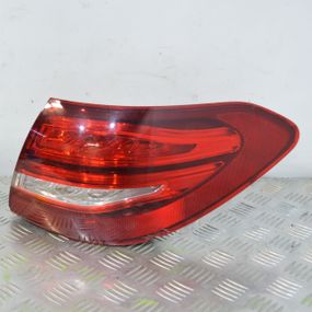 Ліхтар задній правий Mercedes C-Class W205 2013-2018 універсал Фара стоп задня права Мерседес в205 A2059065200