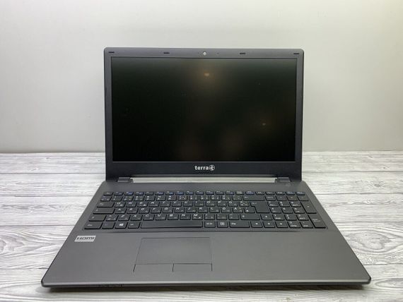 Ноутбук Б-клас Terra Mobile 1513 / 15.6" (1366x768) TN / Intel Core i3-4005U (2 (4) ядра по 1.7 GHz) / 4 GB DDR3 / 120 GB SSD / Intel HD Graphics 4400 / WebCam / DVD-ROM / Без АКБ б/в | Зображення 1
