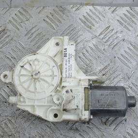 Мотор склопідйомника передніх лівих дверей Audi A3 8P 2003-2012 Моторчик скла лівих дверей Ауді а3 8P0959801A