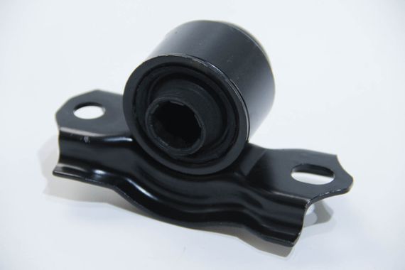 Сайлентблок переднього важеля (з корпусом)NISSAN Primera 96- L, SIDEM (841620)