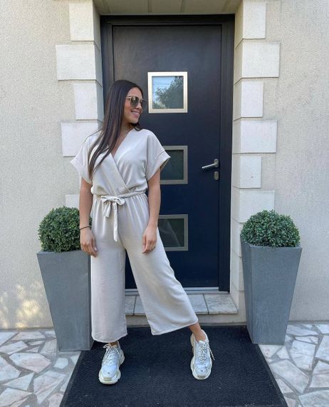 Женский летний комбинезон с укороченными штанами BF832 цвет молочный, размер 46/48 | Зображення 1