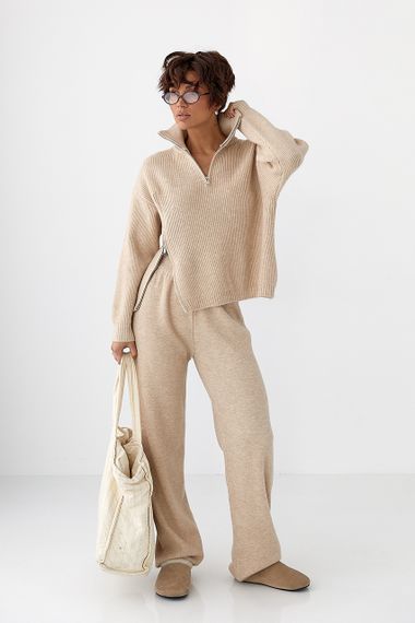 В'язаний костюм зі светром із блискавками та прямими штанами - бежевий цвет, ONE SIZE (є розміри)