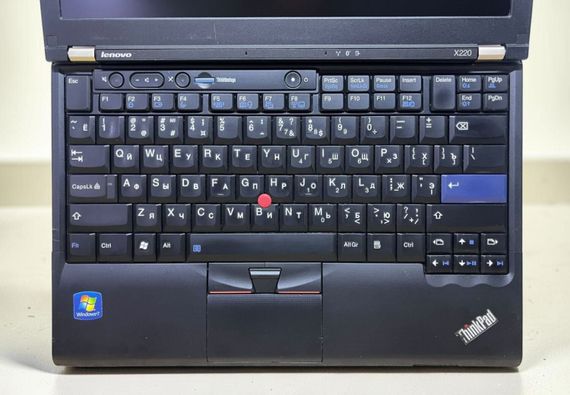 Нетбук Б-клас Lenovo X220 / 12.5" (1366x768) TN / Intel Core i5-2520M (2 (4) ядра по 2.5 - 3.2 GHz) / 4 GB DDR3 / 120 GB SSD / Intel HD Graphics 3000 / WebCam б/в | Зображення 2