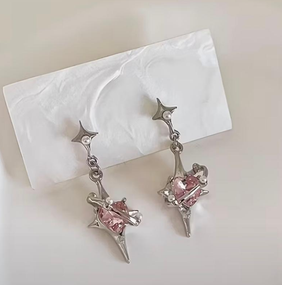 Сережки з зірочками, сережки з камінцями, сережки зірочки, сережки з зірками, сережки з камінчиками, сережки рожеві зірки